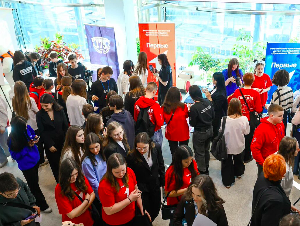 Фото Блогер-миллионник, интервью юнкоров и борьба с фейками. Как в Новосибирске прошёл крупнейший молодёжный медиафорум – ФОТОРЕПОРТАЖ 14 - Сиб.ФМ Фото Блогер-миллионник, интервью юнкоров и борьба с фейками. Как в Новосибирске прошёл крупнейший молодёжный медиафорум – ФОТОРЕПОРТАЖ 14